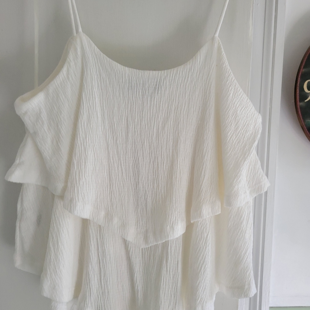 White ruffled top - Picture 2 of 3